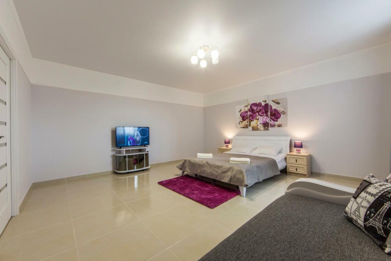 Apartments Kiev ภายนอก รูปภาพ